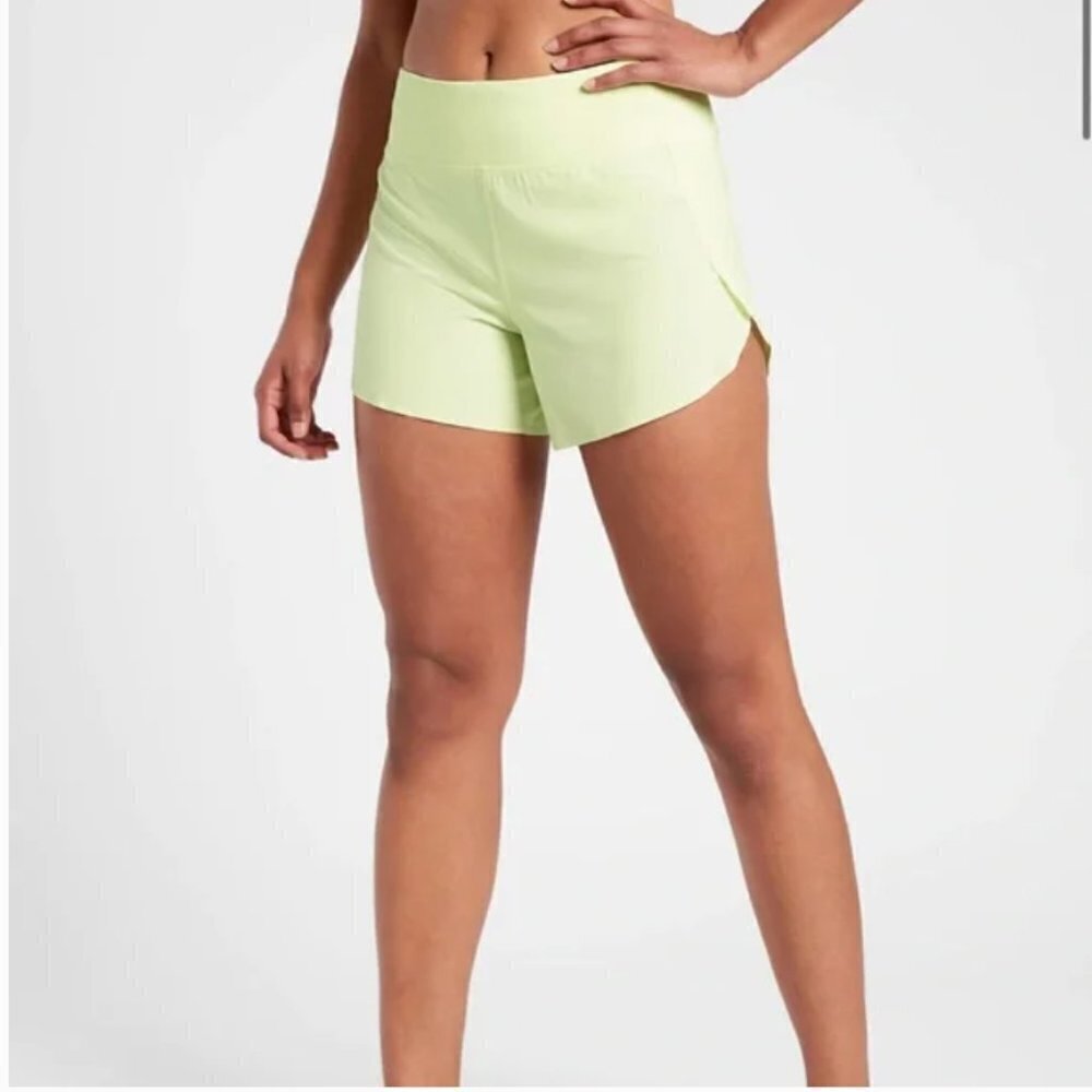 Athleta Run With It 4.5"‎ Short Tequilla Green size XL